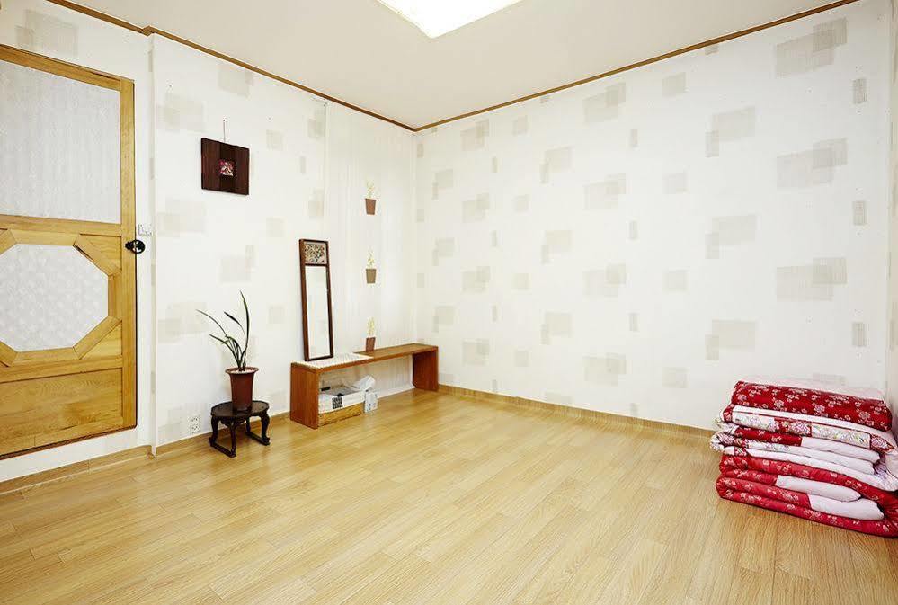 Vine Hanok Guesthouse Seoul Exterior foto